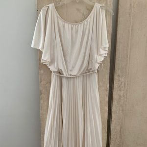 Betsy & Aadam Creamy White Dress- Size 8